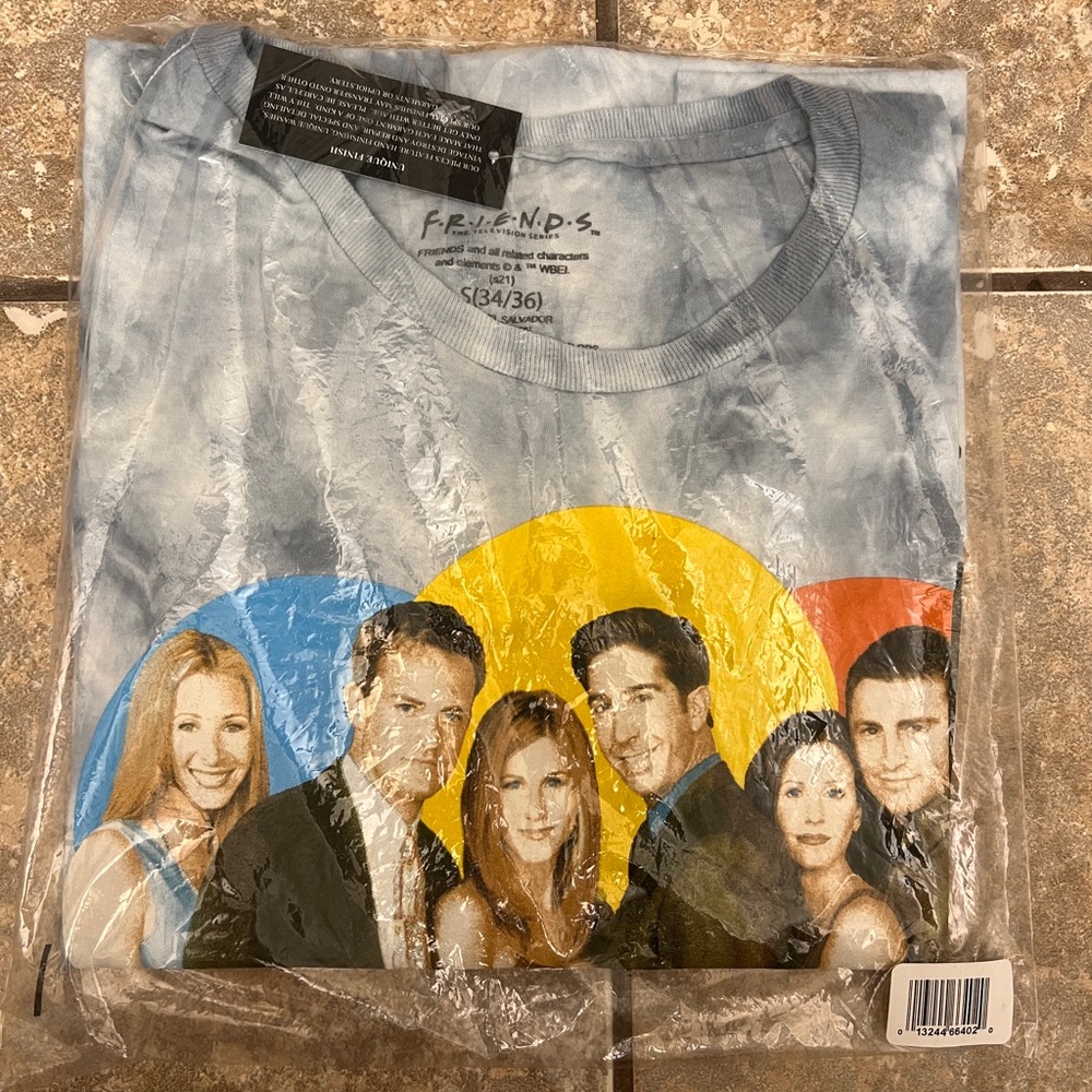 NWT Graphic FRIENDS T Shirt, size USA S